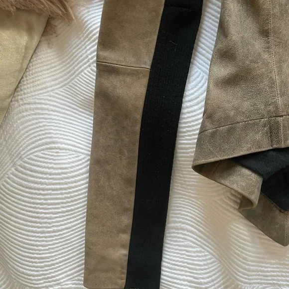 Veda Max Classic Suede Jacket - Picture 12 of 13